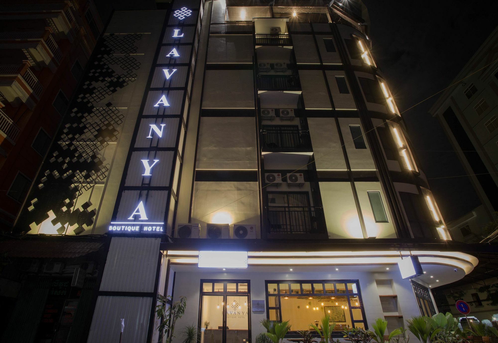 Lavanya Boutique Hotel Пномпень Екстер'єр фото